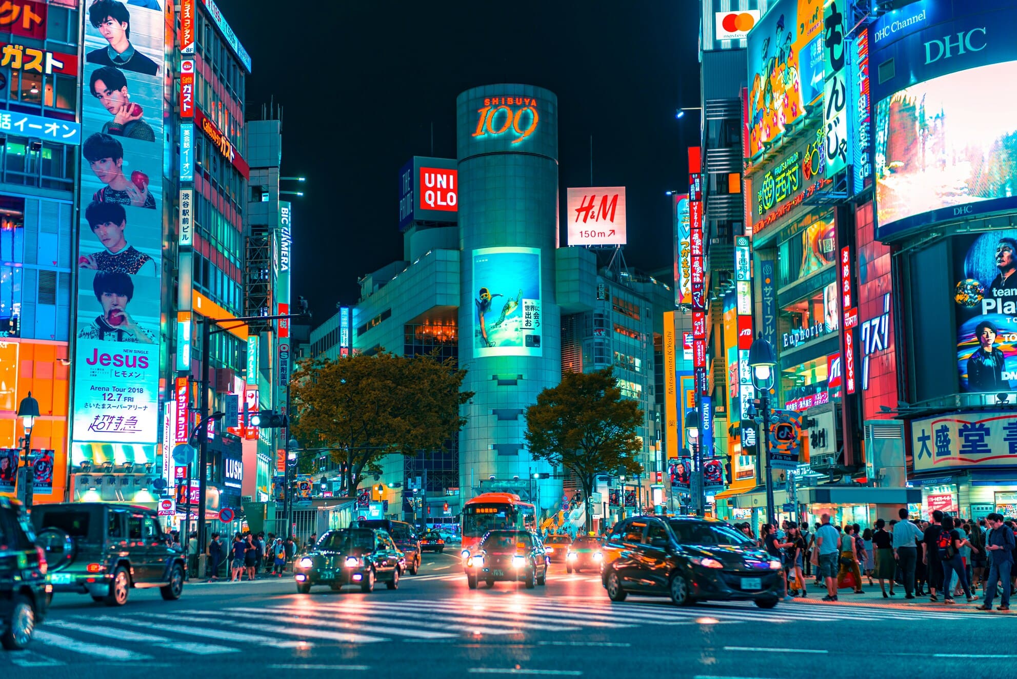 渋谷の夜景撮影：ネオンと都市の光を捉える